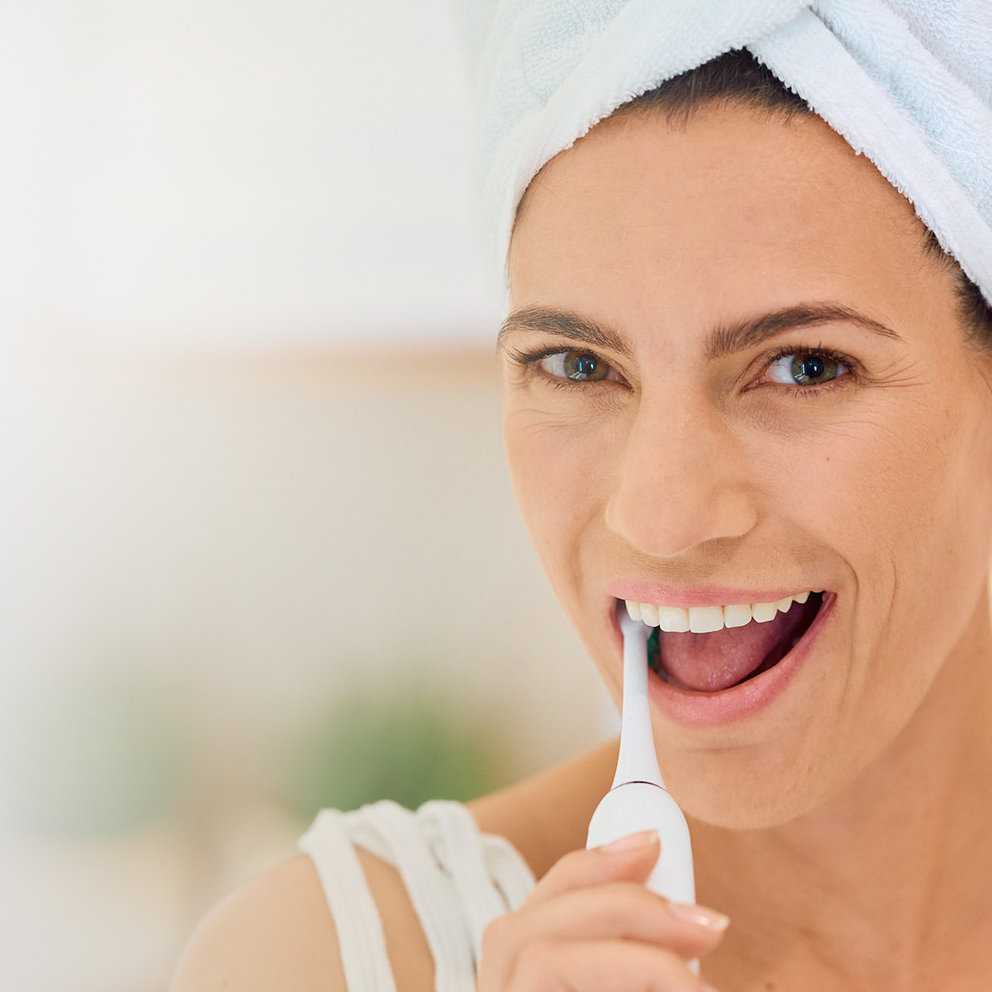 Pasta de dientes remineralizante con esmalte líquido